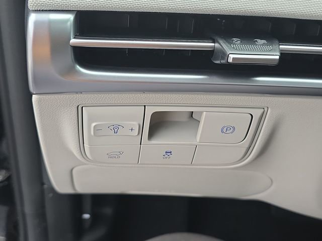 New 2025 Hyundai Tucson Limited image 34