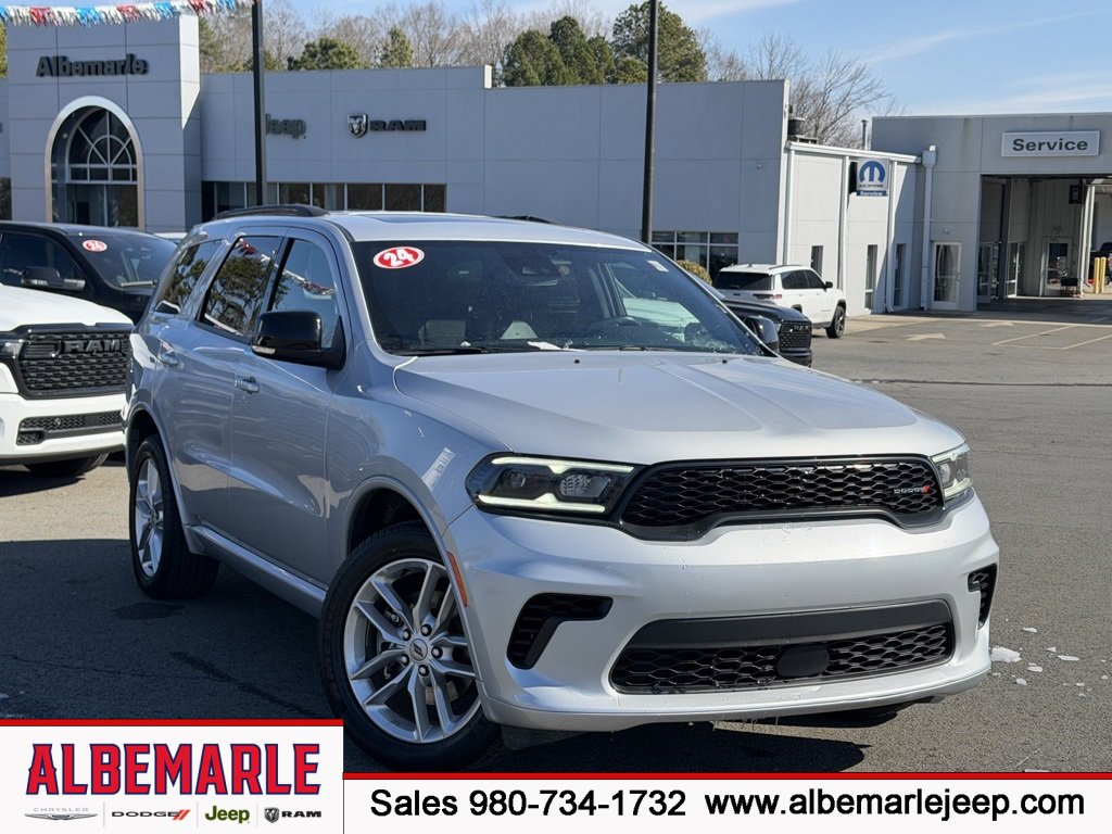 Used 2024 Dodge Durango GT image 1