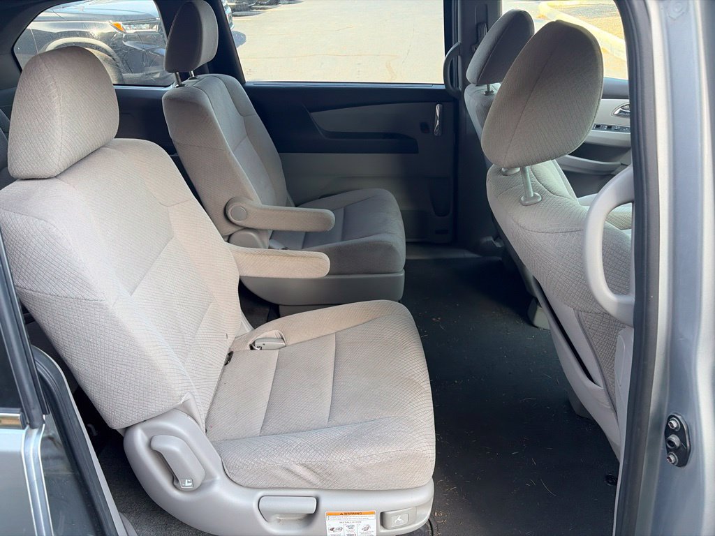 Used 2016 Honda Odyssey LX image 25