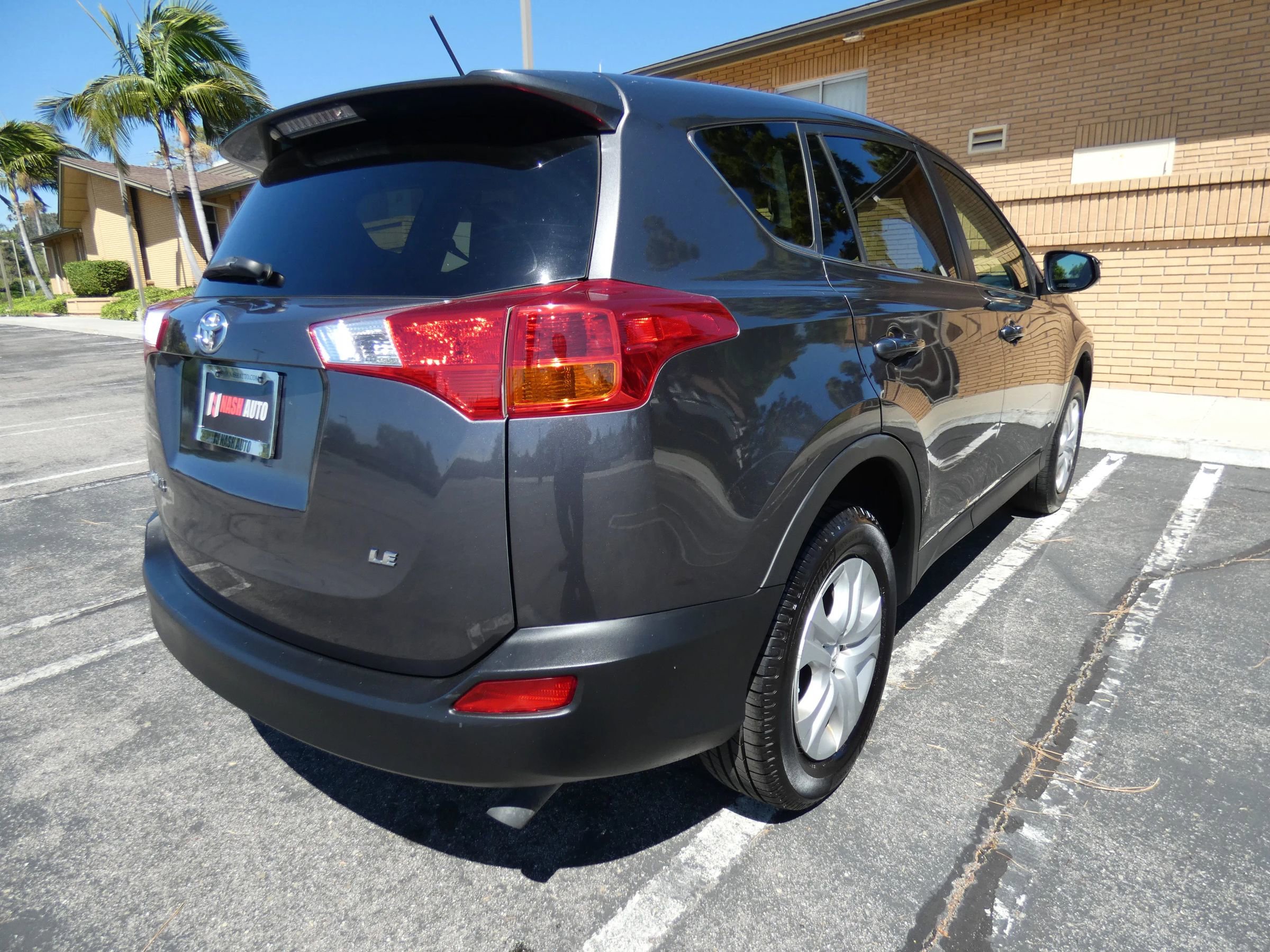 Used 2015 Toyota RAV4 LE image 8