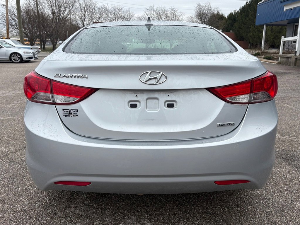 Used 2013 Hyundai Elantra Limited image 5