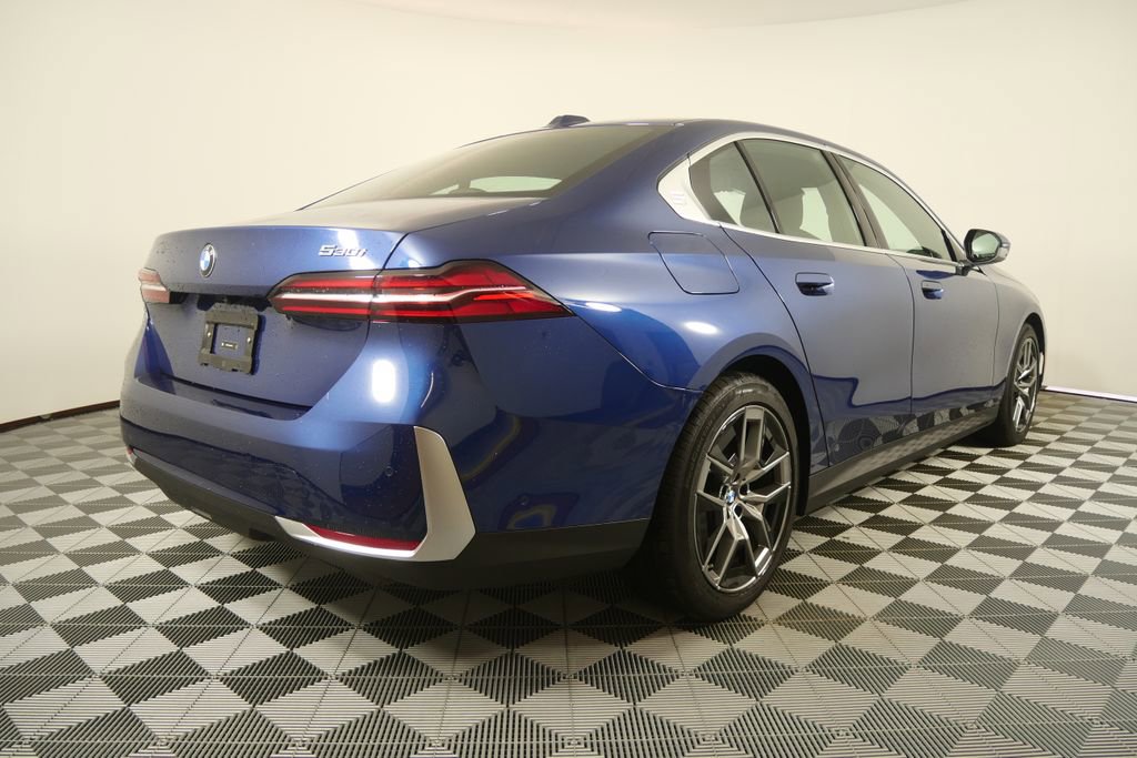 Certified 2026 BMW 530i image 3