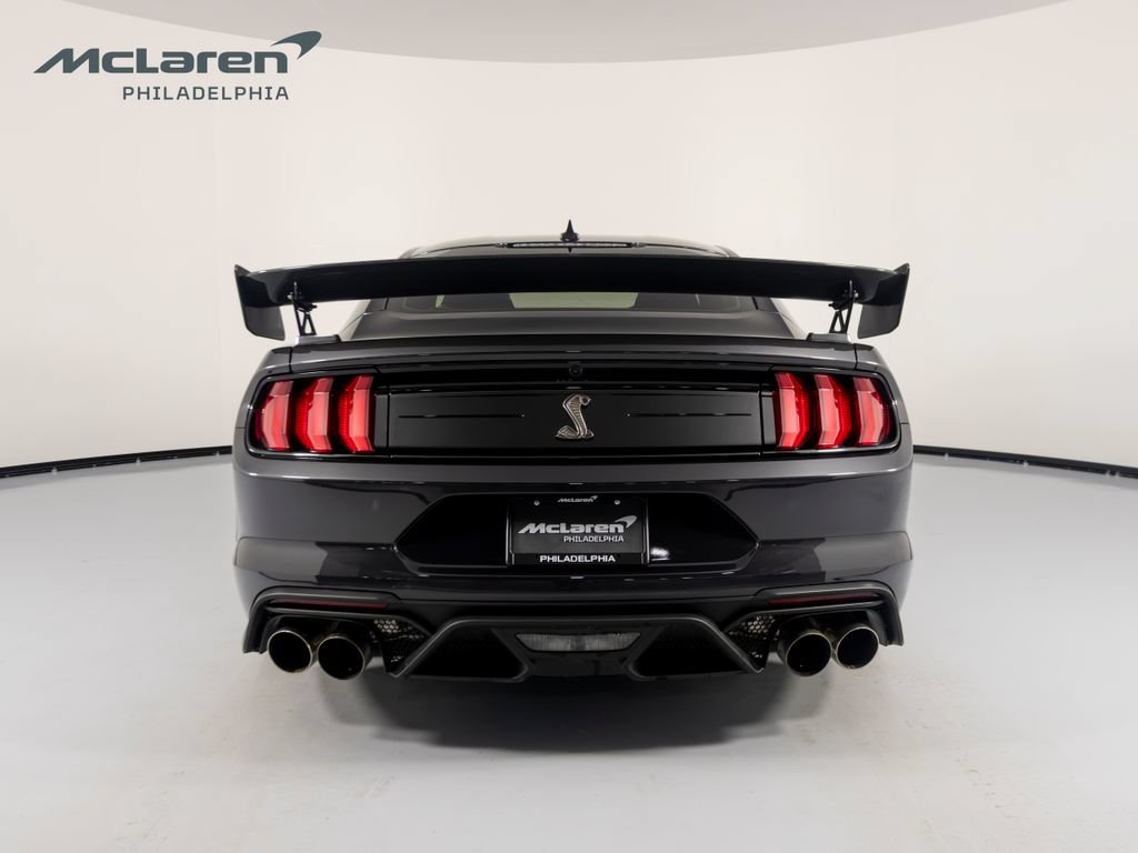 Used 2022 Ford Mustang Shelby GT500 w/ Carbon Fiber Track Pack RWD image 4