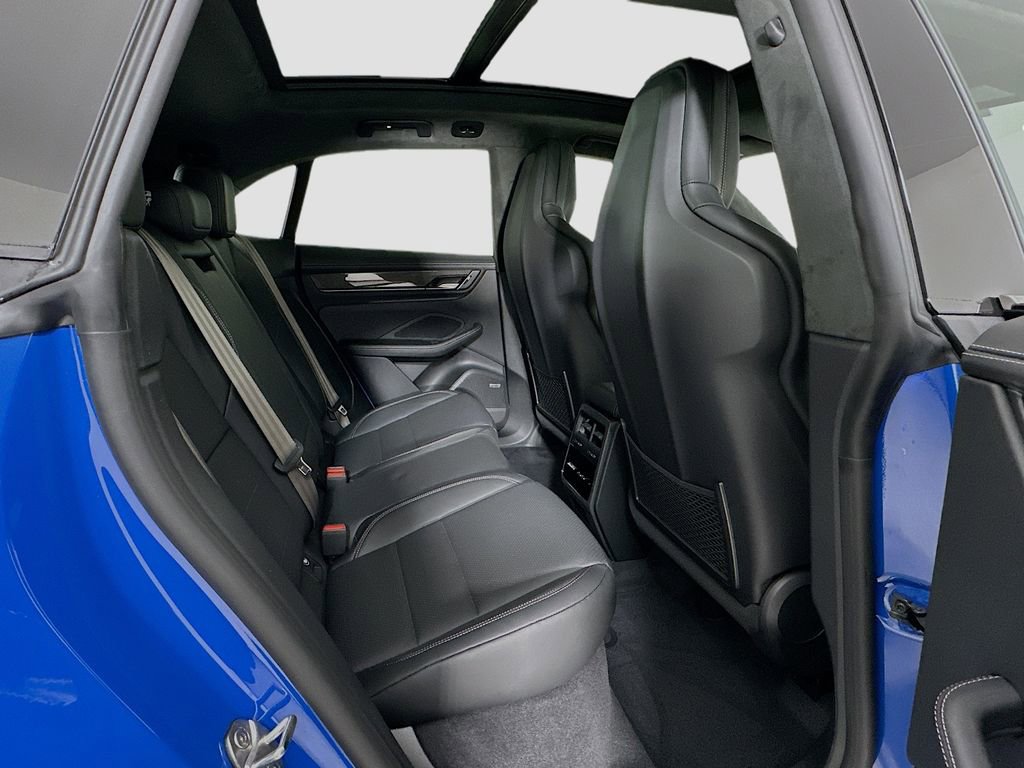 New 2026 Porsche Macan Turbo Electric image 29