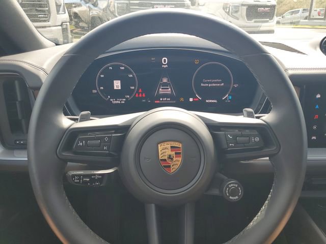 Used 2024 Porsche Cayenne Coupe image 10