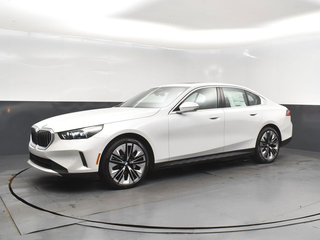 New 2026 BMW 530i w/ Premium Package image 3