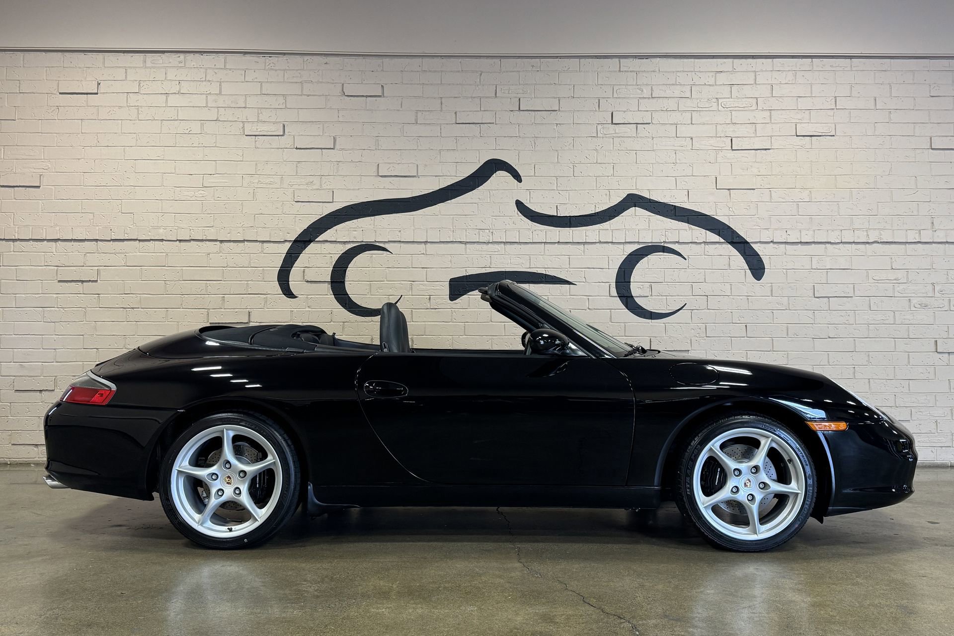 Used 2003 Porsche 911 Carrera RWD image 5