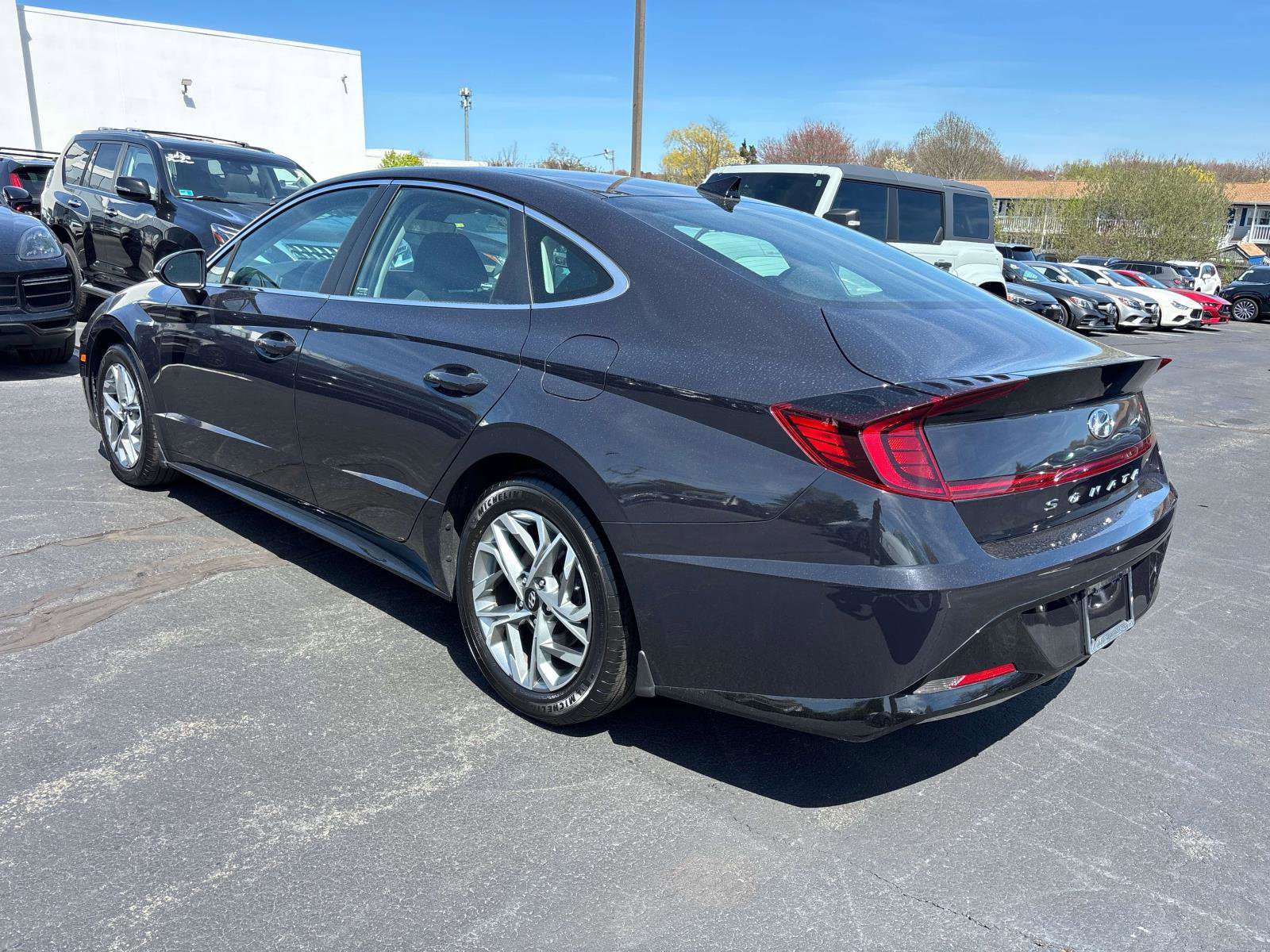 Certified 2023 Hyundai Sonata SEL w/ Preferred Accessory Package FWD image 3