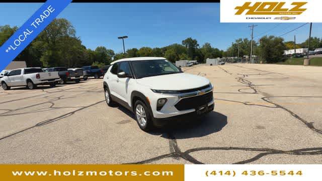 Used 2025 Chevrolet TrailBlazer LS w/ LS Convenience Package FWD image 2