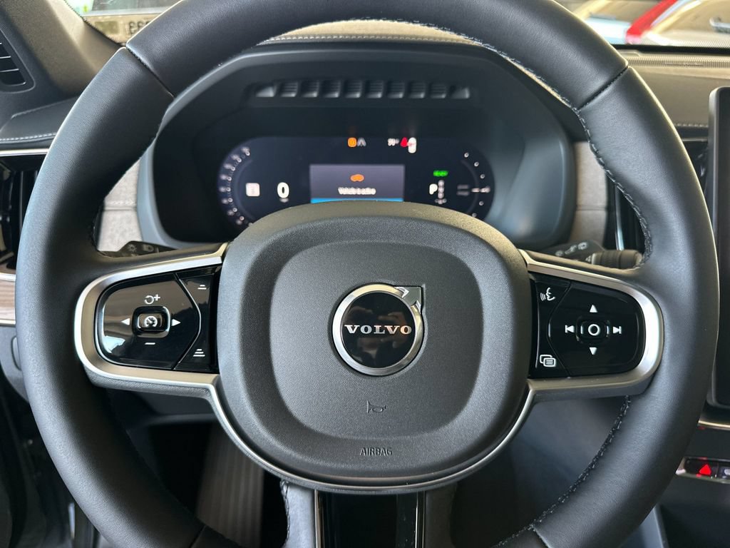 New 2026 Volvo XC90 T8 Plus w/ Protection Package Premier AWD/4WD image 24