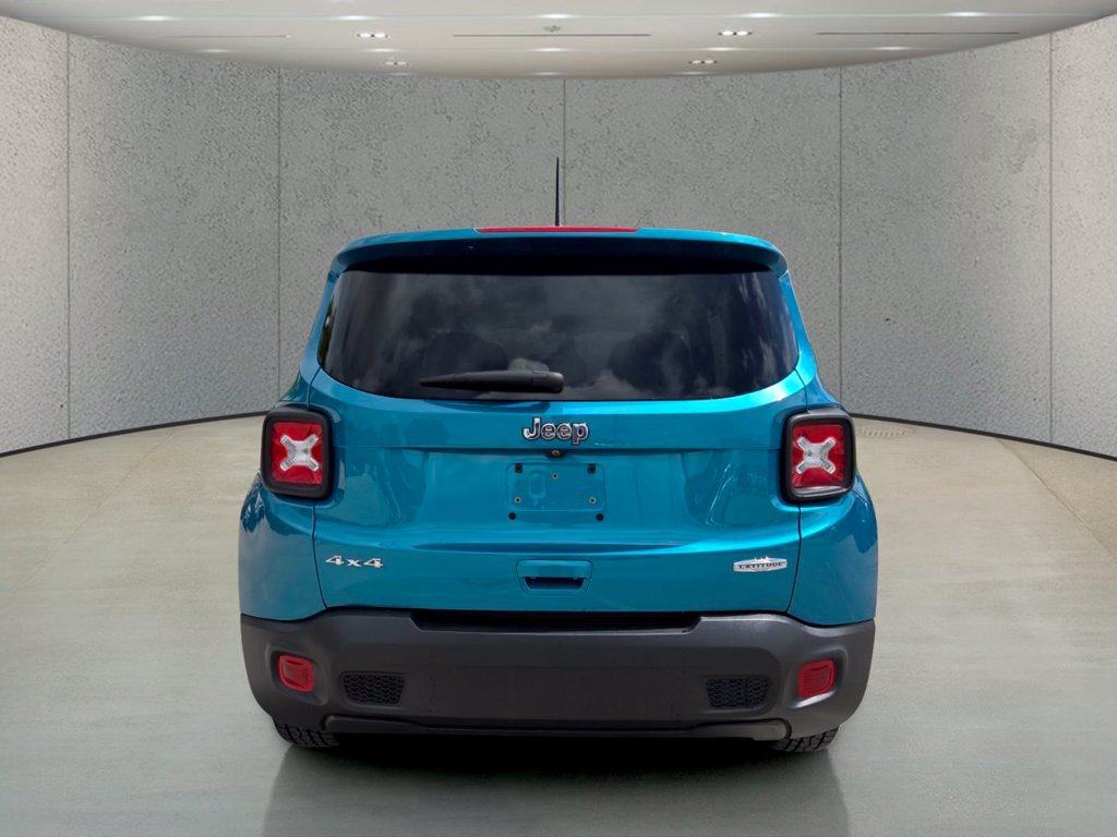 Used 2022 Jeep Renegade Latitude AWD/4WD image 6