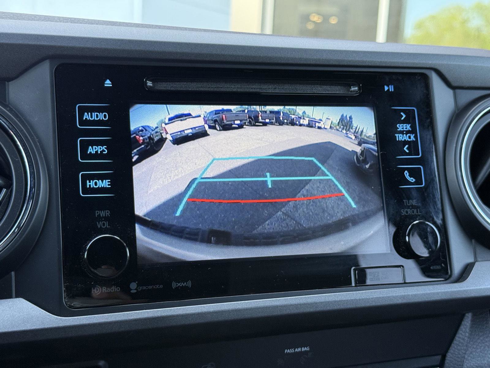 Used 2019 Toyota Tacoma TRD Off-Road w/ Technology Package AWD/4WD image 17