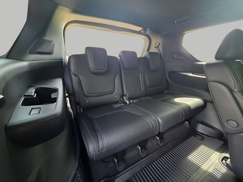 New 2026 Nissan Armada PRO-4X w/ Captain's Chari Seat Package AWD/4WD image 8