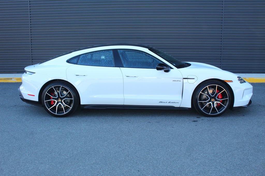 New 2026 Porsche Taycan 4S AWD/4WD image 9