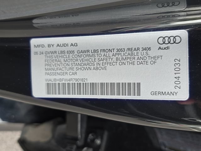 Used 2024 Audi RS e-tron GT w/ Carbon Performance Package AWD/4WD image 39