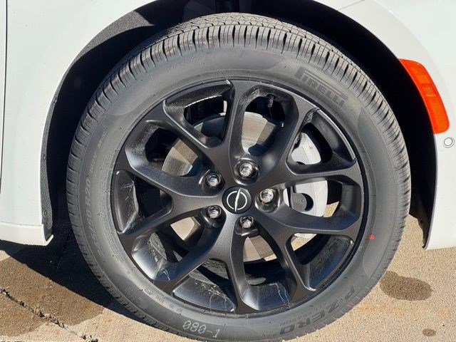 New 2026 Chrysler Pacifica Limited w/ S Appearance Package image 47