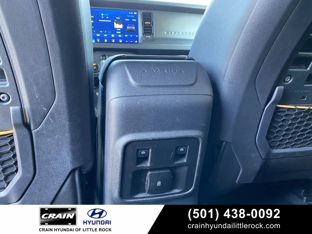 Used 2024 Ford Bronco Badlands image 31
