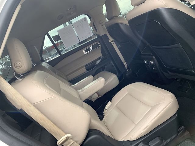 Used 2020 Ford Explorer XLT w/ Equipment Group 202A image 12