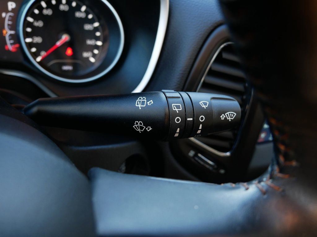 Used 2018 Jeep Compass Latitude w/ Popular Equipment Group image 26