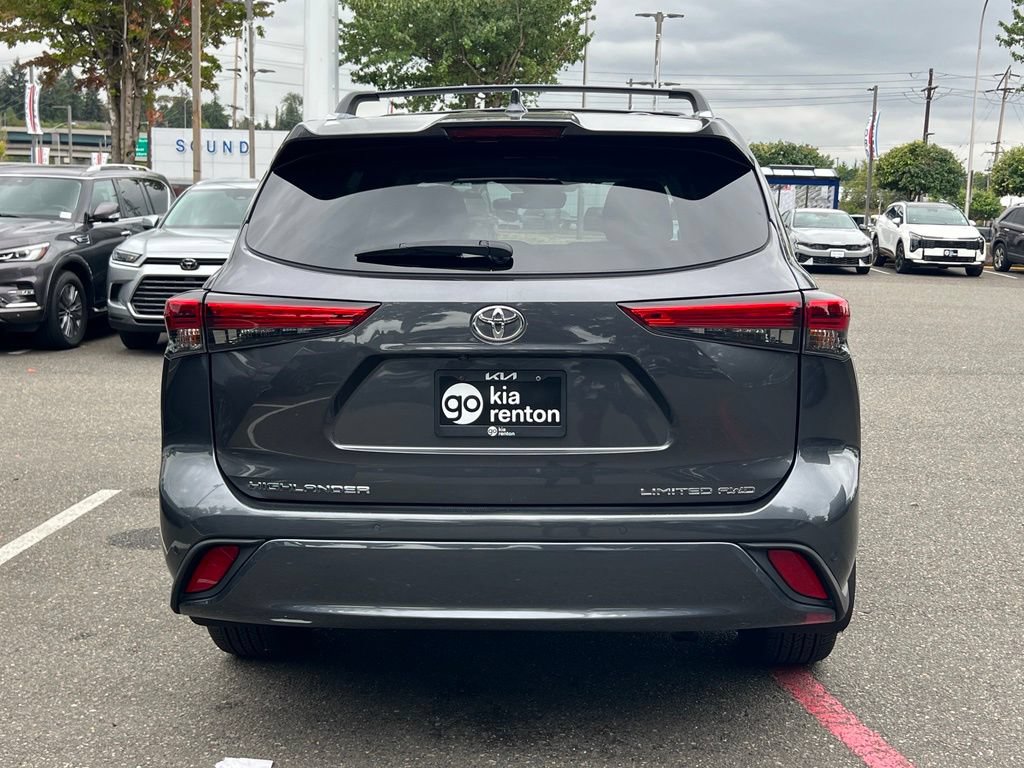 Used 2020 Toyota Highlander Limited AWD/4WD image 6