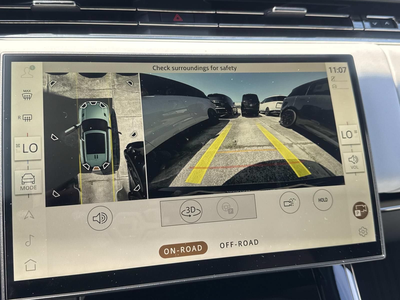 New 2026 Land Rover Range Rover Sport SE AWD/4WD image 12