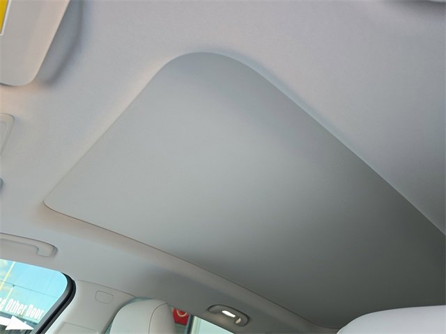 New 2026 Buick Envision Avenir image 17