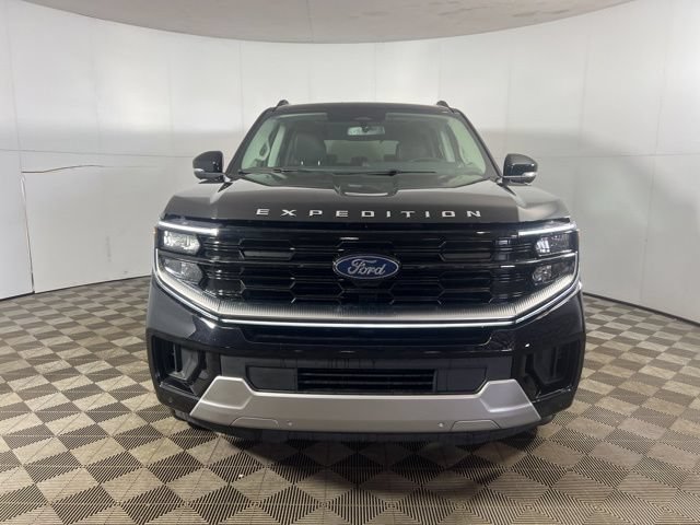 New 2026 Ford Expedition Platinum w/ Driver's Package AWD/4WD image 3