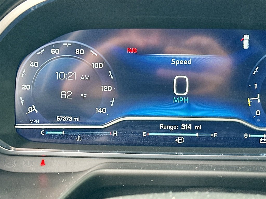 Used 2024 Chevrolet Suburban Premier image 12