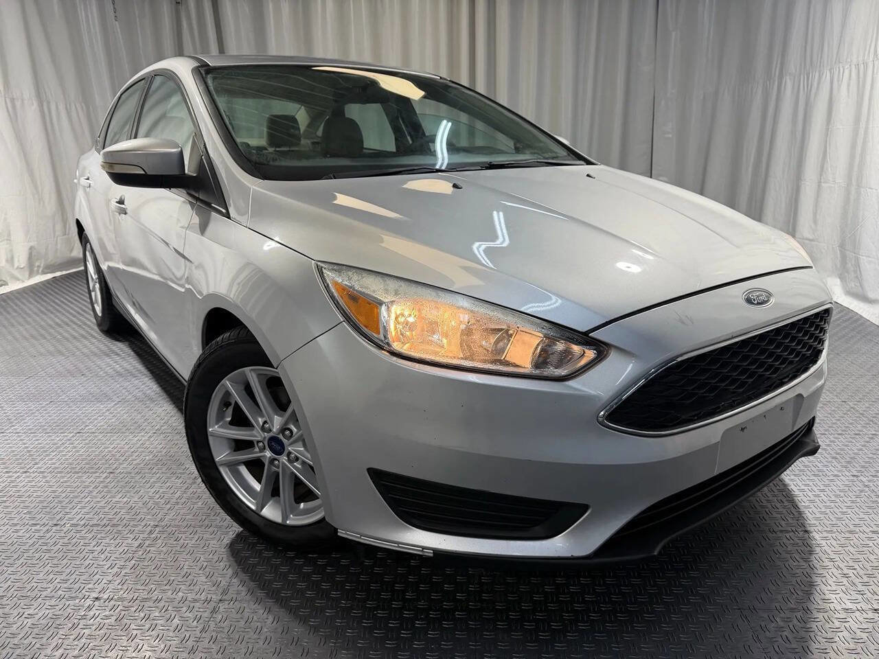 Used 2017 Ford Focus SE image 1
