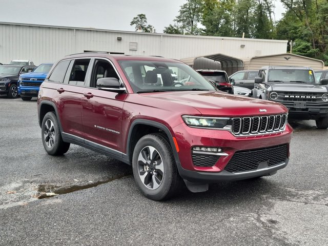 Used 2024 Jeep Grand Cherokee Limited 4xe AWD/4WD image 3