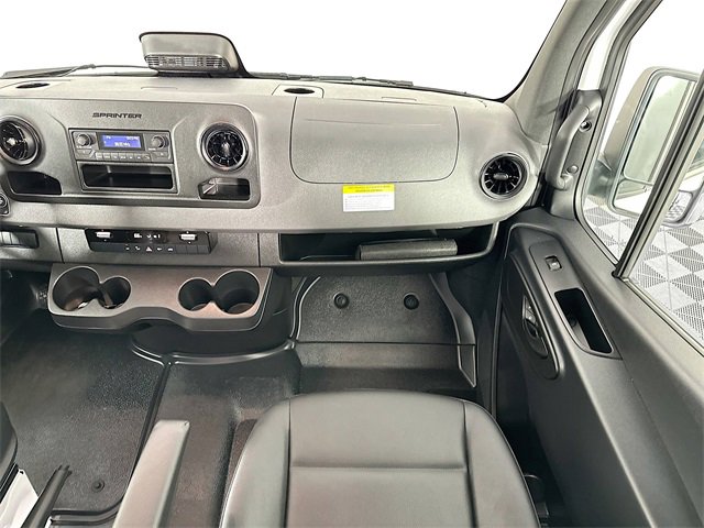 Used 2025 Mercedes-Benz Sprinter 2500 image 26