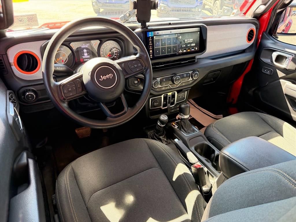 Used 2024 Jeep Gladiator Sport image 7