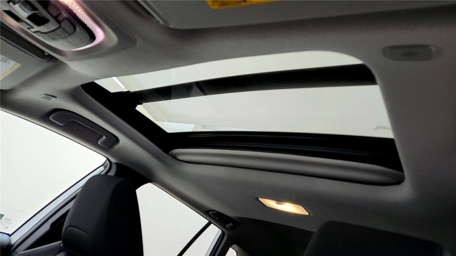 Certified 2023 Toyota Corolla Cross LE w/ Moonroof Package image 25