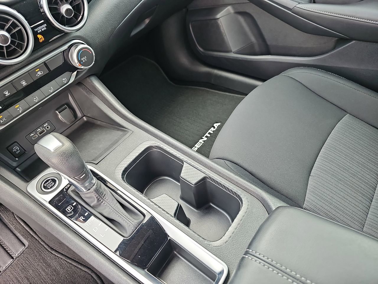 Used 2024 Nissan Sentra SV image 24