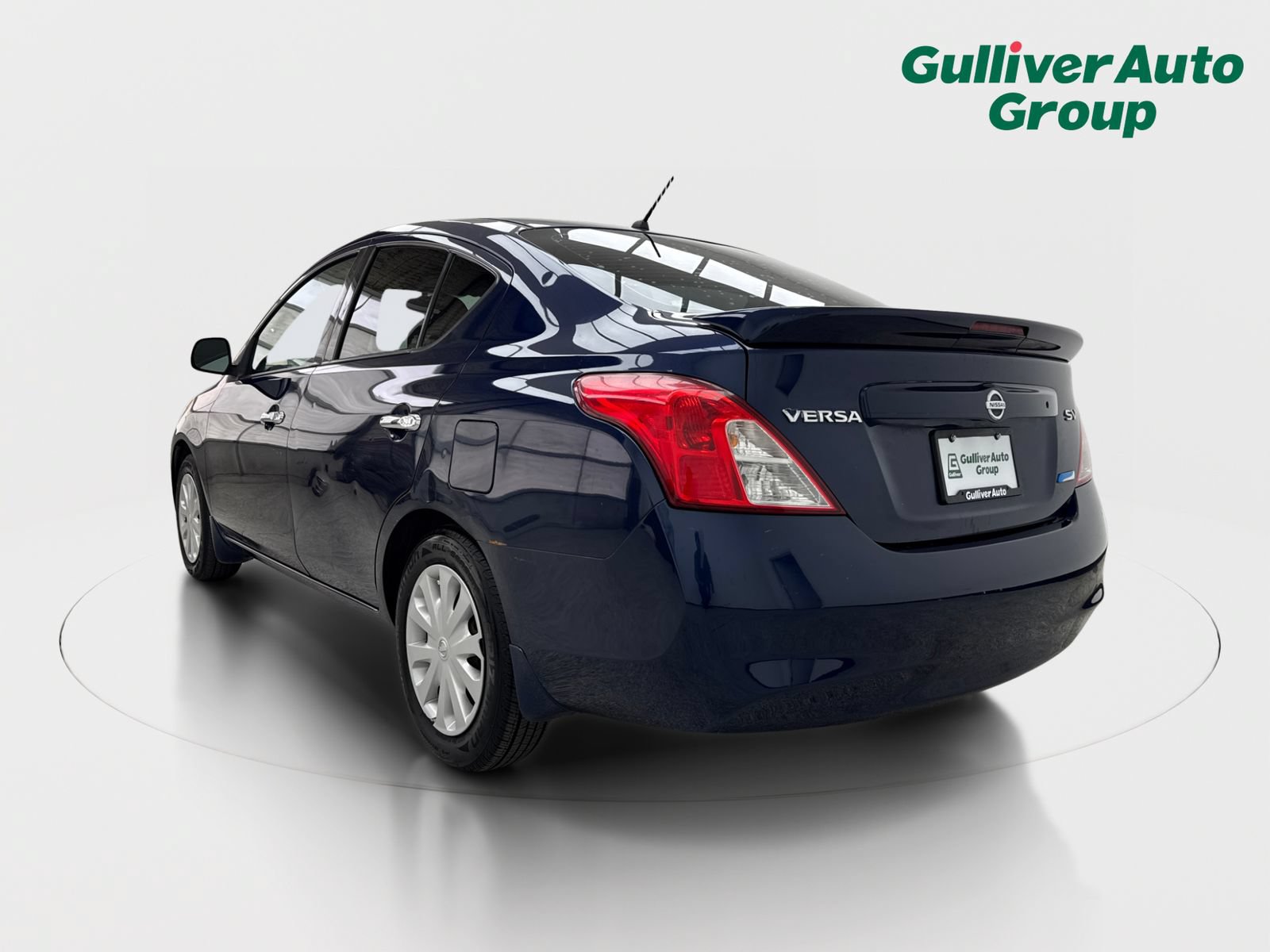 Used 2014 Nissan Versa SV FWD image 5
