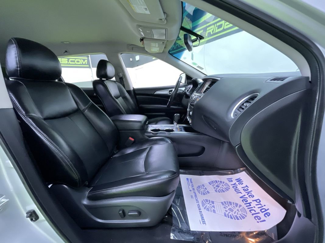 Used 2020 Nissan Pathfinder SL FWD image 30