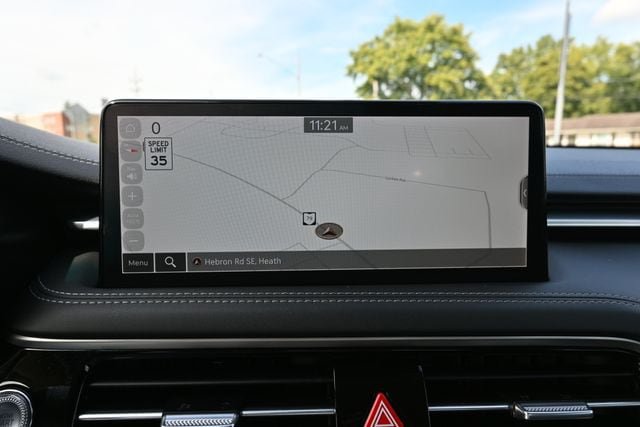 Used 2024 Genesis G70 2.5T AWD/4WD image 43