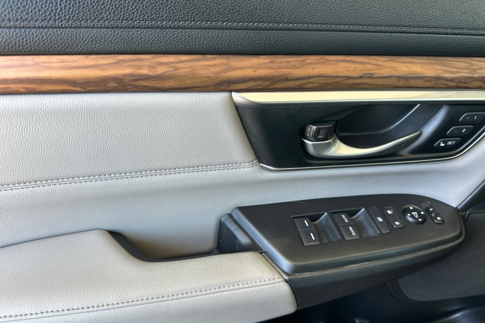Used 2019 Honda CR-V EX-L image 11