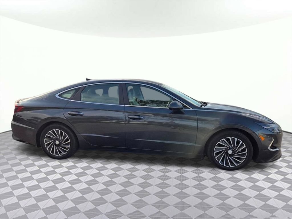 Used 2022 Hyundai Sonata Limited FWD image 4