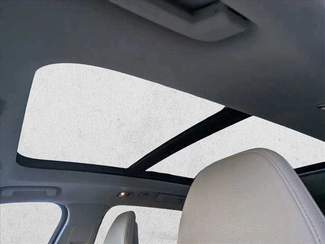 Used 2017 Volvo XC90 T6 Momentum w/ Vision Package image 19