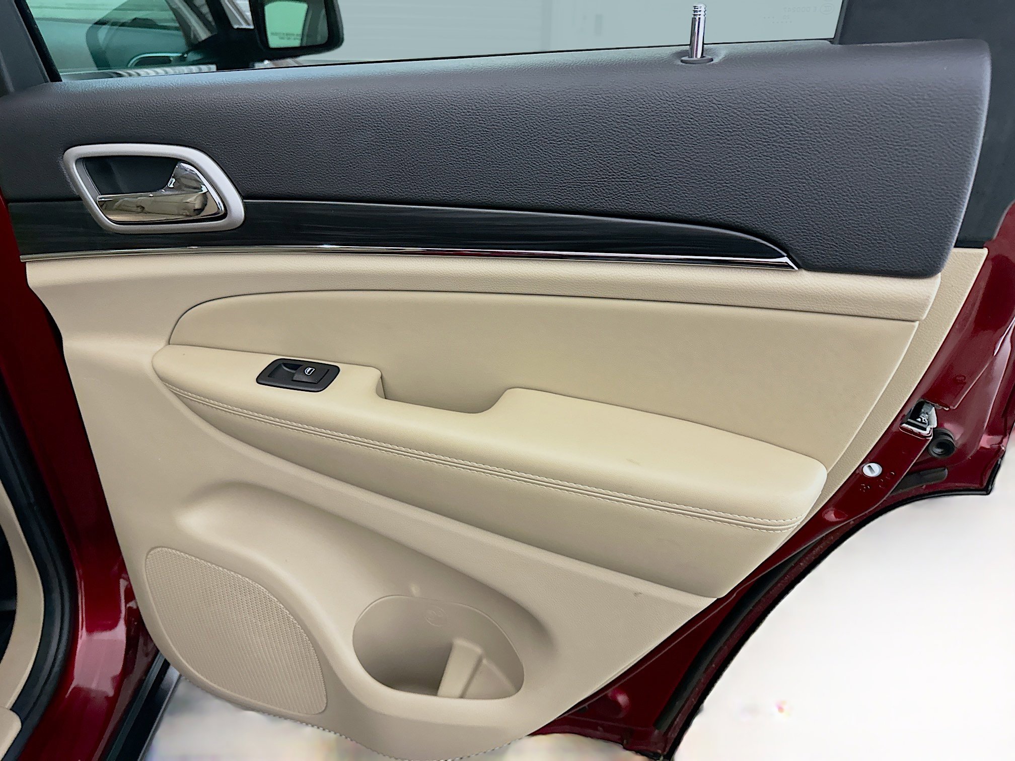 Used 2021 Jeep Grand Cherokee Limited w/ Trailer Tow Group IV image 33