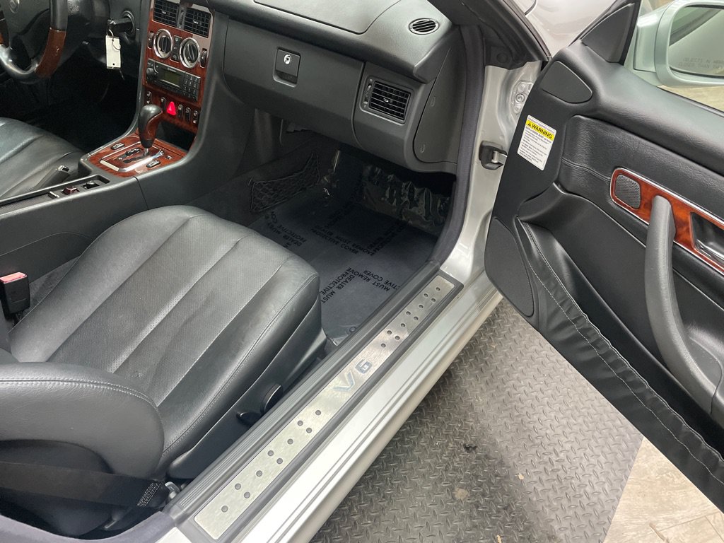 Used 2004 Mercedes-Benz SLK 320 image 31