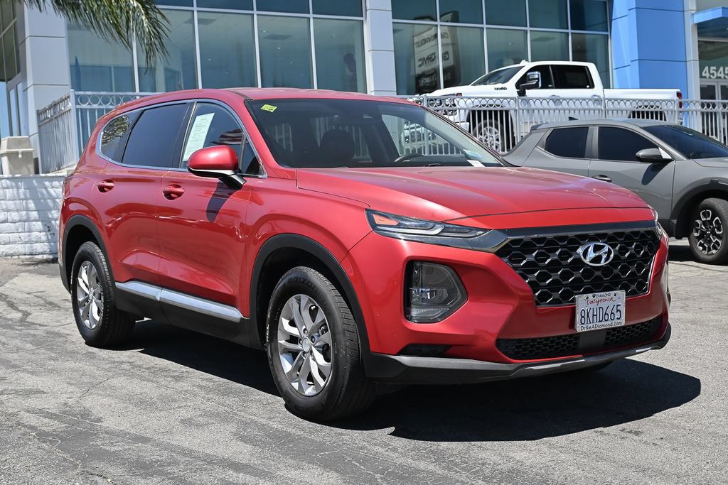 Used 2020 Hyundai Santa Fe SE FWD image 2
