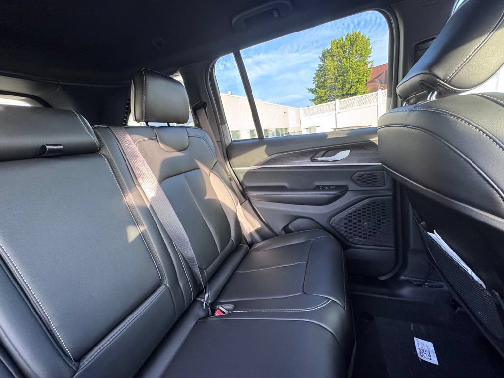 New 2026 Jeep Grand Cherokee Limited AWD/4WD image 20