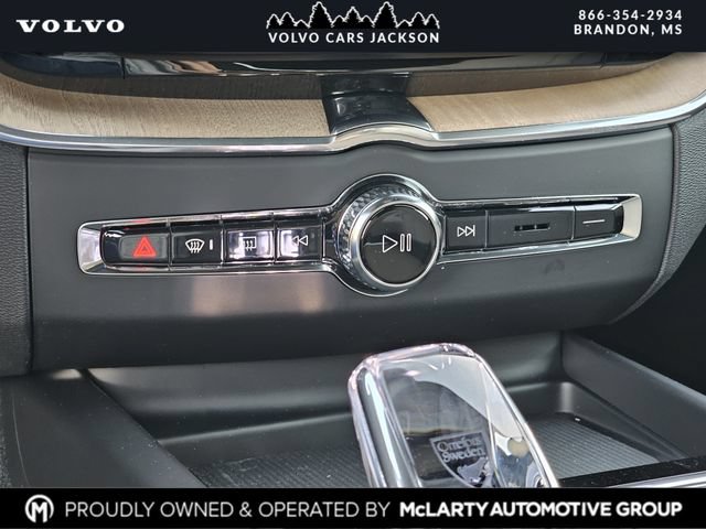 New 2026 Volvo XC60 B5 Plus w/ Protection Package Premier AWD/4WD image 22