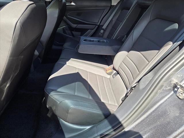Used 2023 Volkswagen Jetta SE image 17
