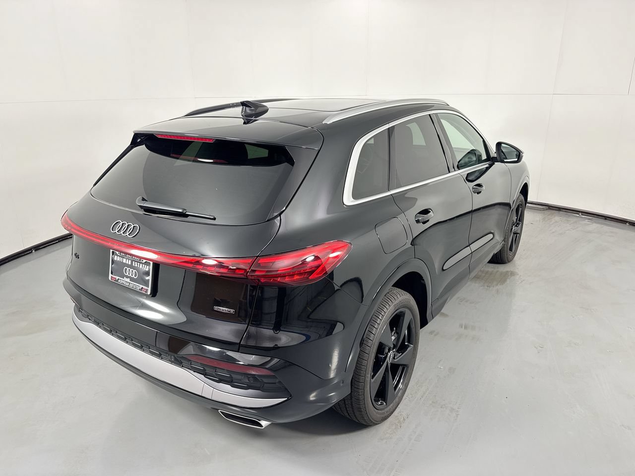 Used 2025 Audi Q5 Premium Plus w/ Premium Plus AWD/4WD image 7
