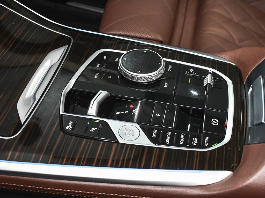 Used 2026 BMW X7 xDrive40i image 42