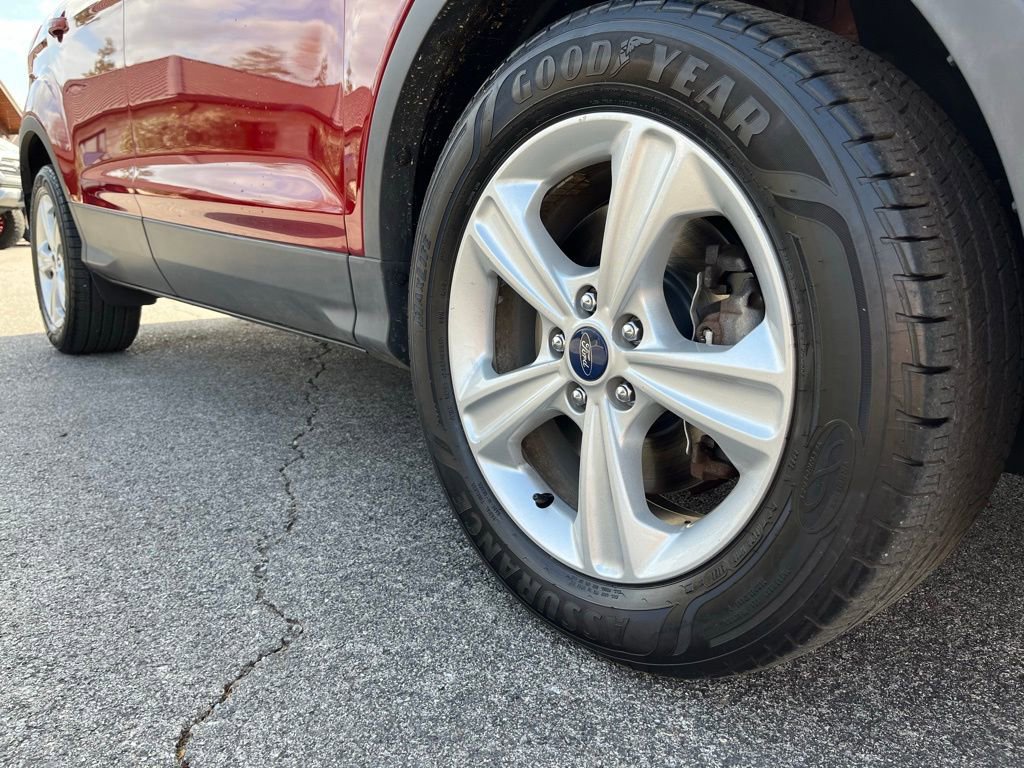 Used 2015 Ford Escape SE image 11