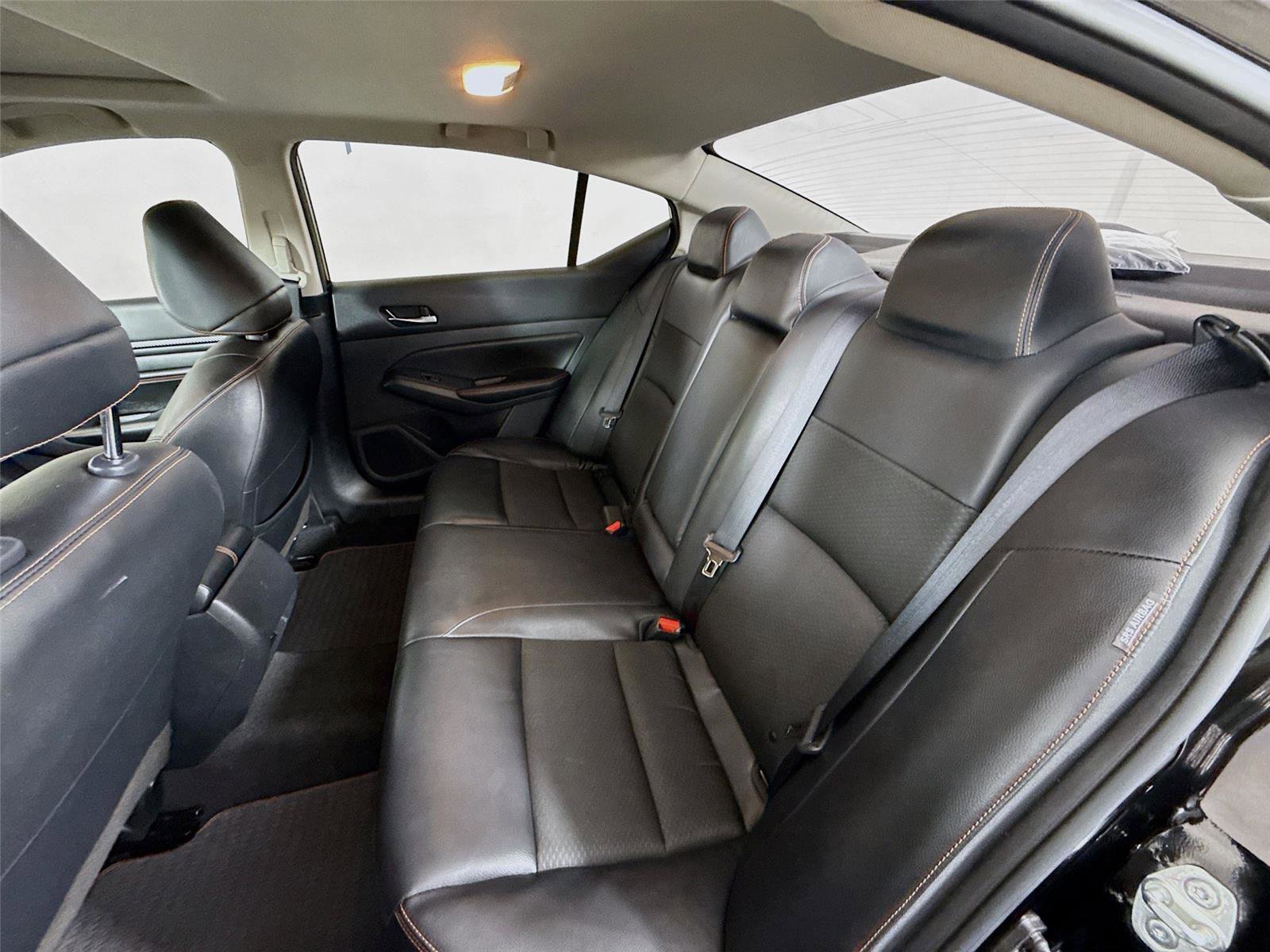 Used 2022 Nissan Altima 2.5 SR w/ Midnight Edition Package image 18